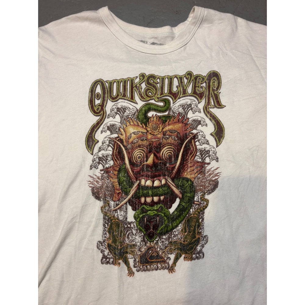 Vintage Quiksilver Skull Tee USA Single Stitch Surf 90s Y2K Tribal Large